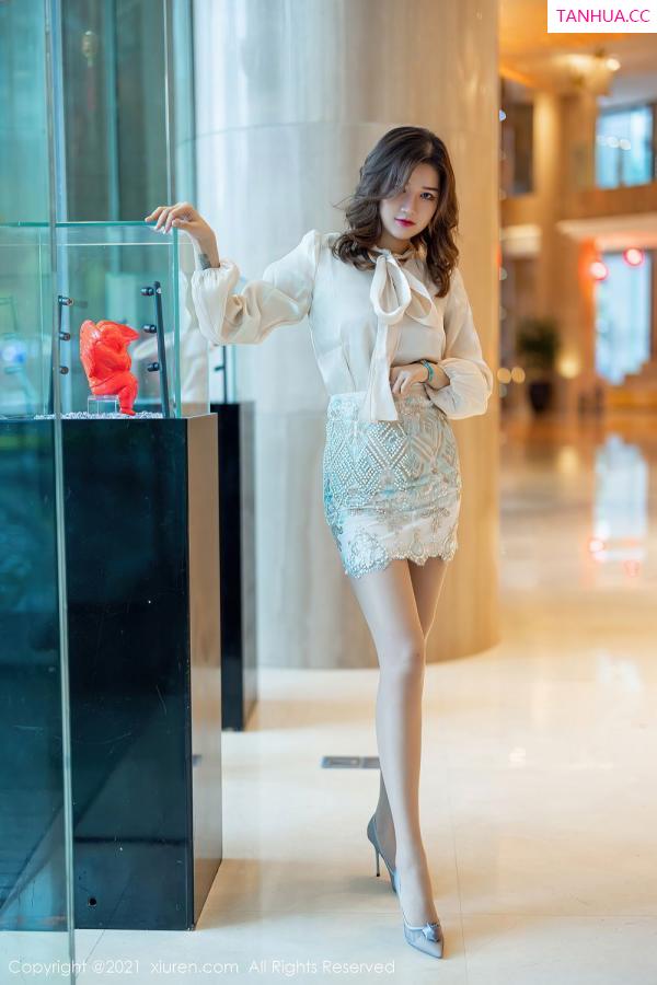 芷萱mimi  [XiuRen]高清写真图 2021.03.17 No.3211 芷萱mimi第5张图片